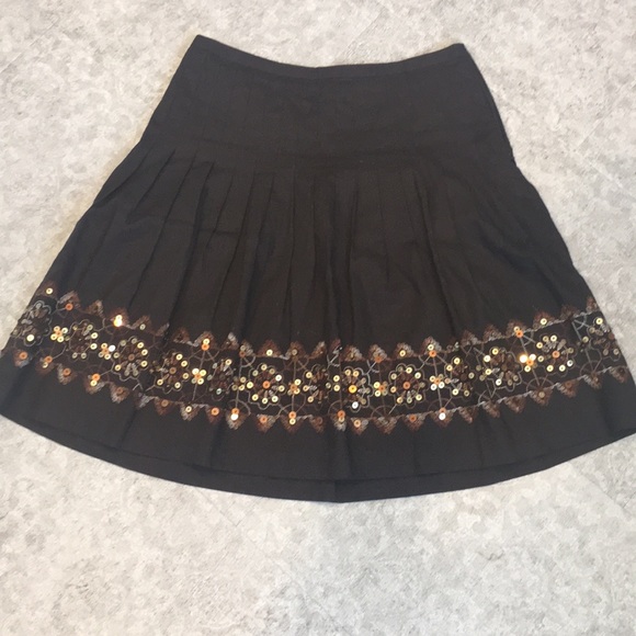 Ann Taylor Loft pleated skirt - Picture 1 of 2